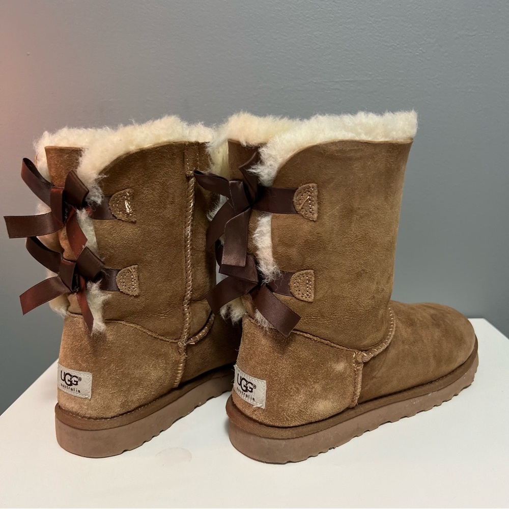 UGG Women’s Bailey Bow boots, size 8